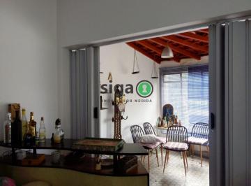 Casa · 210m² · 2 Quartos · 3 Vagas · CASA ESPAÇOSA E AREJADA A POUCOS METROS DO METRÔ PRAÇA DA ÁRVORE