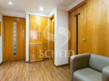 Comercial · 37m² · 1 Vaga · Conjunto comercial mobiliado. Local seguro e de fácil acesso
