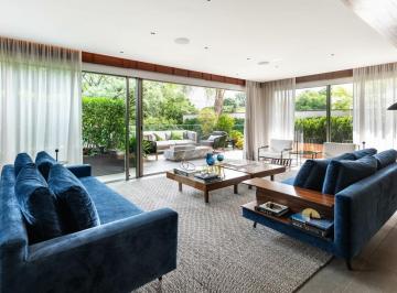 Casa · 925m² · 4 Quartos · 8 Vagas · Casa à venda em condomínio no Alto de Pinheiros.
