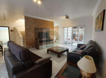 Casa · 240m² · 4 Quartos · 4 Vagas · Maravilhosa casa no Alto da Lapa - conforto, segurança e excelente localização