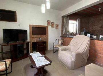 Casa · 144m² · 2 Quartos · 2 Vagas · Excelente Casa à Venda em Amplo Terreno de 502m²