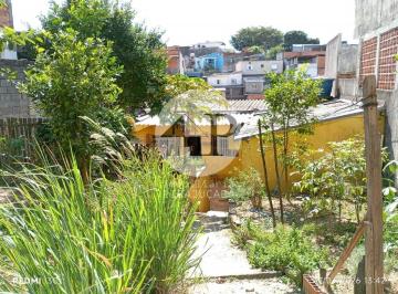 Casa · 250m² · 2 Quartos · Excelente localização na Rodovia Raposo Tavares, no bairro Jardim São Jorge.