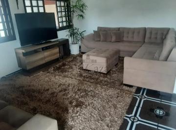 Casa · 310m² · 3 Quartos · 2 Vagas · Oportunidade - Casa - Centro - 3 Dormitórios - 228m².