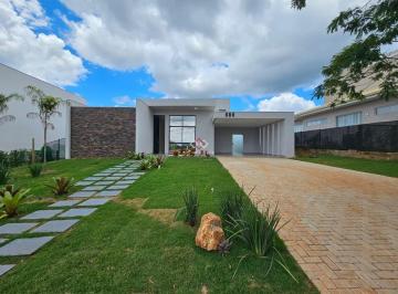 Casa · 217m² · 4 Quartos · 2 Vagas · Casa à venda - em Gran Royalle
