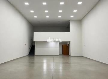 Comercial · 250m² · 2 Vagas · Galpão disponível para locação no bairro São Jorge em Uberlândia-MG