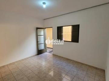 Casa · 65m² · 2 Quartos · 1 Vaga · Casa residencial com 2 quartos disponível para locação no bairro Lagoinha em Uberlândia-MG