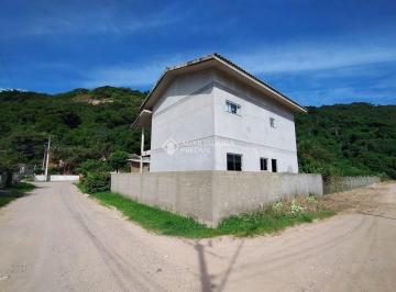 Casa · 200m² · 3 Quartos · 2 Vagas · Casa com 3 quartos no Canto da Praia de Cima, Pinheira