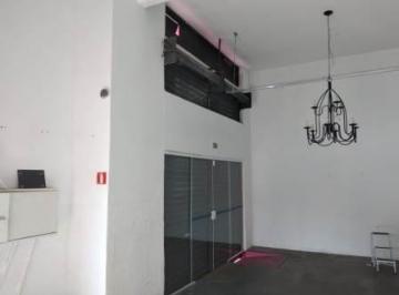 06054.014 · Salão para locação - Centro