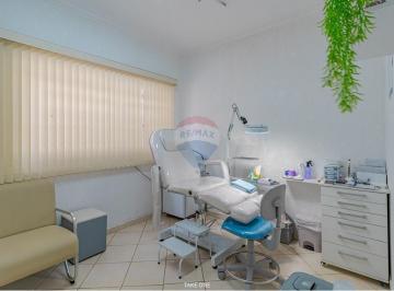 Comercial · 129m² · 2 Vagas · Imóvel Comercial com 4 Salas e Estacionamento - Vinhedo/SP