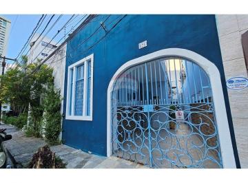 Casa · 231m² · 3 Quartos · 1 Vaga · Casa Moderna na Rua do Cupim, 150: Conforto e Conveniência
