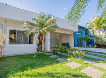 Casa · 164m² · 3 Quartos · 4 Vagas · RE/MAX Vende Casa com 3 suítes, 164,33m2 térrea, por $870.000,00 no Condomínio Campos do Conde 1, Pa
