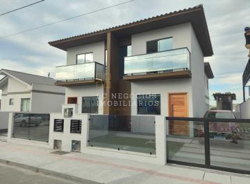 Casa · 67m² · 2 Quartos · 2 Vagas · Sobrado à venda no bairro Guarda do Cubatão - Palhoça/SC