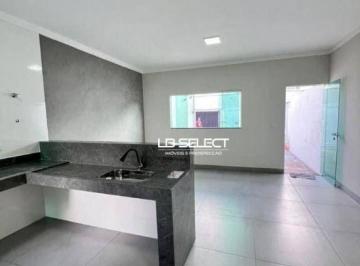 1e7220c67e9ddf42c732d285a6cf7d2c94154979 · Casa no bairro Shopping Park com três quartos, uma suíte e duas vagas de garagem.