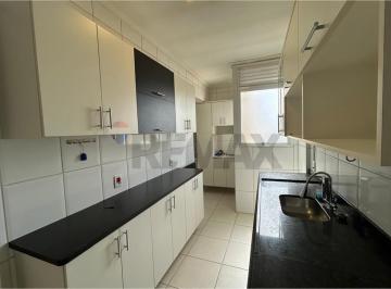 Apartamento · 78m² · 3 Quartos · 1 Vaga · Locação - Apartamento de 3 quartos, 2 banheiros, 1 vaga I Área de lazer com piscina
