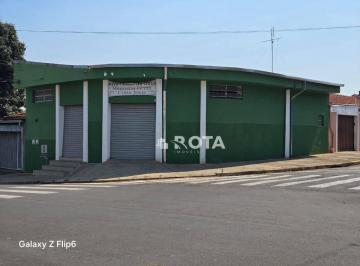 a6709c72c890541eaf018e5855a9c3b568c8077d · Salão comercial + casa com 3 quartos (imóvel de esquina)