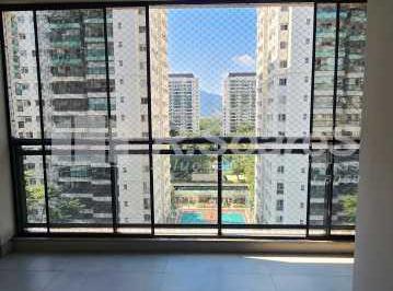 Apartamento · 88m² · 2 Quartos · 1 Vaga · Viva o privilégio de morar em um verdadeiro resort particular na Barra Olímpica.