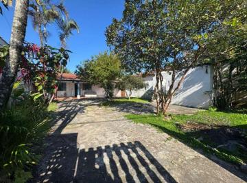 Casa de 2 quartos, Itanhaém · Casa com 2 dormitórios à venda - 67.4 m² - Palmeiras - Itanhaém/SP