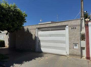 Casa · 182m² · 2 Quartos · 4 Vagas · Casa Padrão em Araraquara