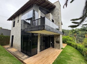 Casa · 138m² · 3 Quartos · 2 Vagas · Belissima casa no Centro de Guaramirnanga
