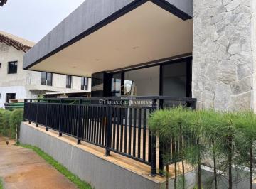 Casa · 117m² · 3 Quartos · 2 Vagas · Belissima casa no Centro de Guaramirnanga