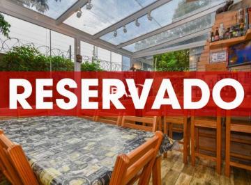 Casa · 185m² · 3 Quartos · 3 Vagas · Sobrado Triplex em Condominio | Ensolarado, com Terreno Exclusivo e 3 Vagas!