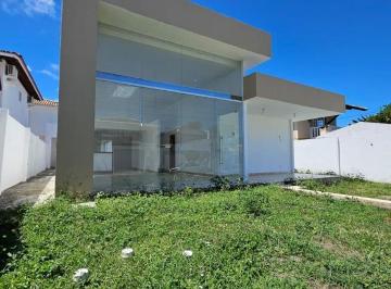 Casa · 180m² · 3 Quartos · 5 Vagas · Casa Padrão em Lauro de Freitas