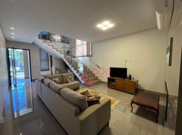 f6a9dafb4869c9a857b416d13fd293f597268ecb · Casa em Condomínio Fechado à Venda de 04 Quartos sendo todos Suítes no Bairro Recreio das Acácias em