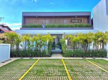 Apartamento · 90m² · 2 Quartos · 1 Vaga · Apartamento novo com 2 dorms(suíte) a poucos metros da praia central de Garopaba!