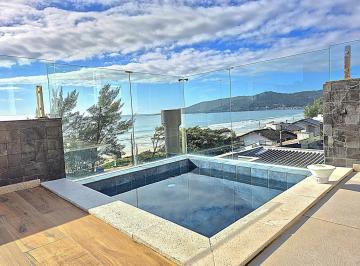 Apartamento · 175m² · 3 Quartos · 2 Vagas · Espetacular apto frente mar em Garopaba!