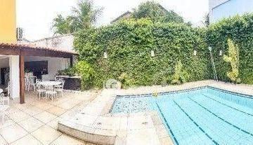 4304d400b1f65e8c2393f9279851e10b4b63e957 · Casa à venda na Barra da Tijuca à 300m da praia, 8 Quartos, 4 vagas, 720m2.