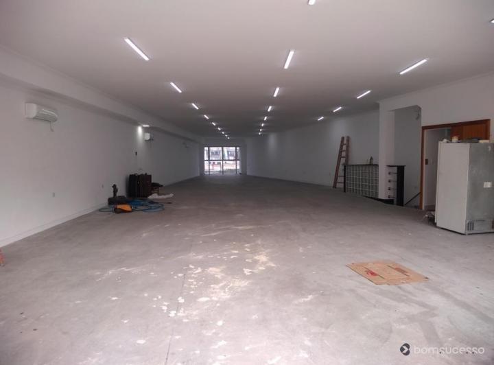 Foto do imóvel - Salão comercial no Tatuapé02 pavimentosPiso térreo com vão livre de 283 m², portão automático e.