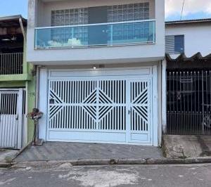 v5829a.jpg · ÓTIMO SOBRADO NO METALÚRGICOS COM 3 DORMITÓRIOS 2 SUITES