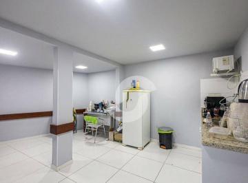 360ef5810e6511a2223079bbe39d5db6042d9a32 · Excelente sala espaçosa em excelente localização