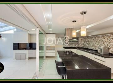 Casa · 253m² · 3 Quartos · 4 Vagas · Casa à venda - em Santo Inácio