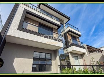 Casa · 250m² · 3 Quartos · 4 Vagas · Casa à venda - em Juvevê