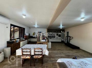 a96e0da1 · Casa, 3 dormitórios, 249.61 m², em Centro
