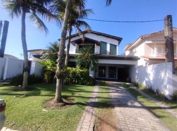 b9ed00fc3abd1426be1d3407ff368573c55d24cf · Sobrado com Piscina e Área Gourmet à Venda no Jardim Acapulco – Guarujá/SP