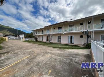 Foto 01 · Apartamento a venda em Ubatuba, na Praia da Maranduba, com 1 dormitório. Condomínio com piscina.