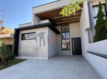 Casa · 153m² · 3 Quartos · 2 Vagas · Casa com piscina no Condomínio Horto Florestal Villagio