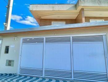 Casa · 2 Quartos · 2 Vagas · Lindo sobrado com 2 dormitórios em Praia Grande SP