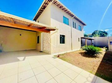 Casa · 302m² · 3 Quartos · Casa à venda - em Trevo