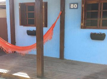Casa de 3 quartos, Porto Alegre · Duas casas cada uma com dois dormitorios