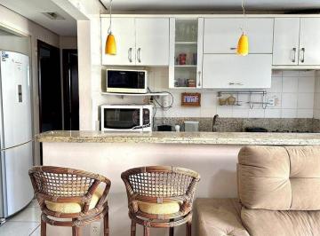 Apartamento · 2 Quartos · 1 Vaga · APARTAMENTO A 300 METROS DA PRAIA NO CENTRO DE BALNEÁRIO CAMBORIÚ!