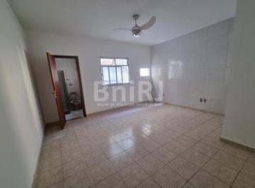 505407slh.jpg · Santo Cristo | Casa com terraço, suíte e ótima localização