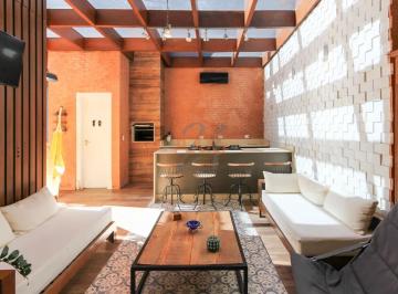 Casa · 283m² · 3 Quartos · 4 Vagas · Casa de 3 Suítes à Venda na Rua Governador Jorge Lacerda| Guabirotuba Curitiba
