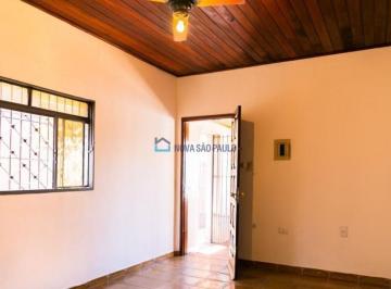 Casa · 205m² · 2 Quartos · 2 Vagas · Ampla casa disponível para venda na região do Ipiranga!