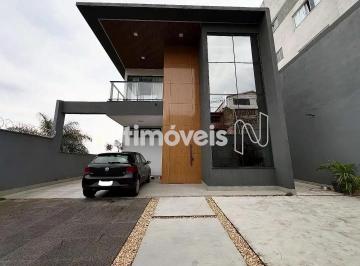 Casa · 325m² · 3 Quartos · 5 Vagas · Casa à venda no Arvoredo 2º Seção – Contagem | 3 quartos | 3 suítes | 5 vagas | 325m²;