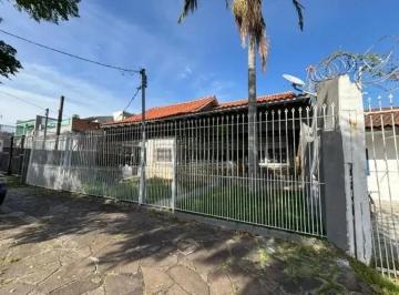 Casa · 298m² · 3 Quartos · 2 Vagas · Casa para alugar no bairro Medianeira | 3 dormitórios | Pátio amplo | Espaço gourmet | 298m² | Porto