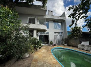 Casa · 668m² · 3 Quartos · 10 Vagas · Sobrado de 3 dormitórios, sendo uma suíte, espaço comercial e anexo nos fundos