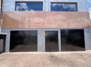 Comercial · 700m² · Galpão comercial de 700m² à venda, 4 banheiros, dois pavimentos e sala para escr
